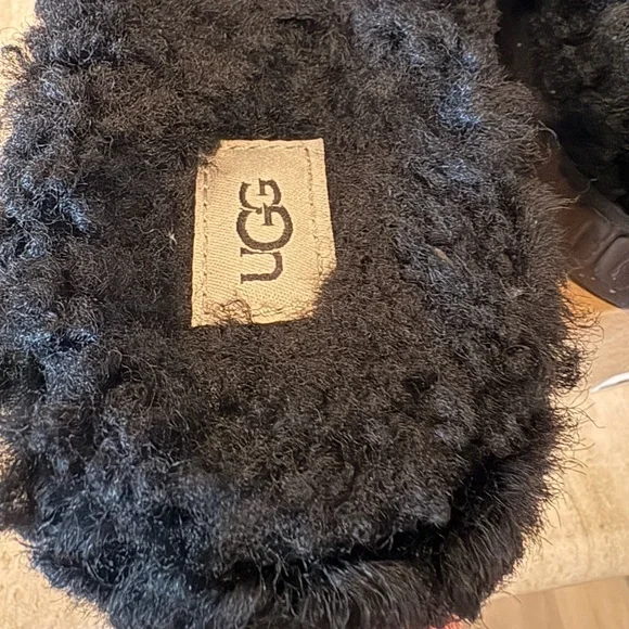 UGG Flufflita Black Slide Shoe, 7 - Picture 6 of 15
